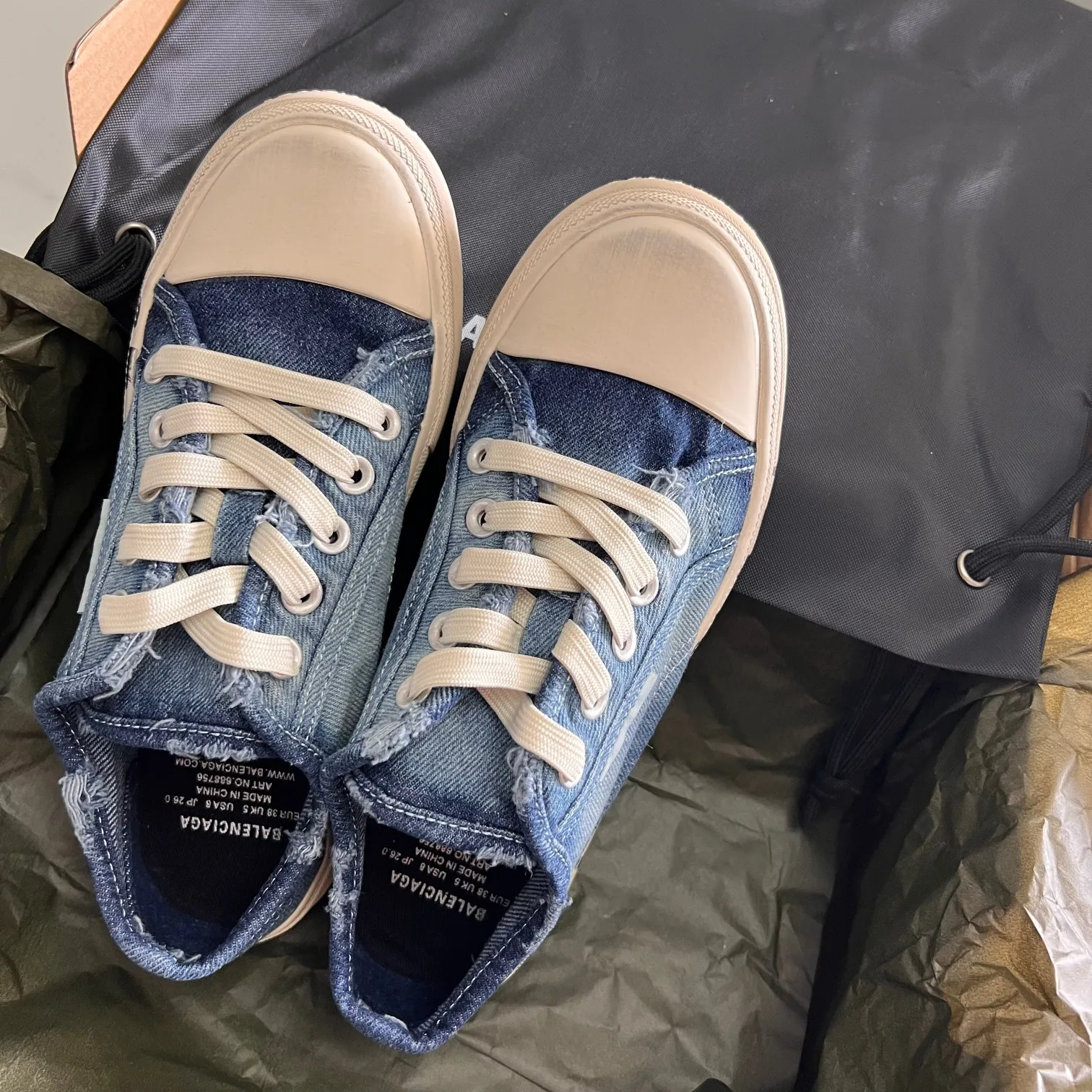 👟👟Ex-factory price 460👟👟 Elastic denim depiction BALENCIAGA Summer must-have new color real-life hand-painted washed and aged production process with original packaging Code number: 35-44 (45 customized)
